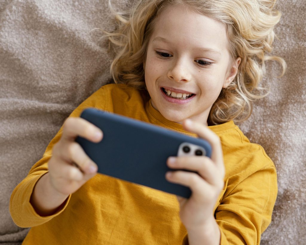 Do you rely on your smartphone to instantly pull up a phone number or other piece of information? I know I do. So do our kids, even if they’re just using their parents’ phones.
